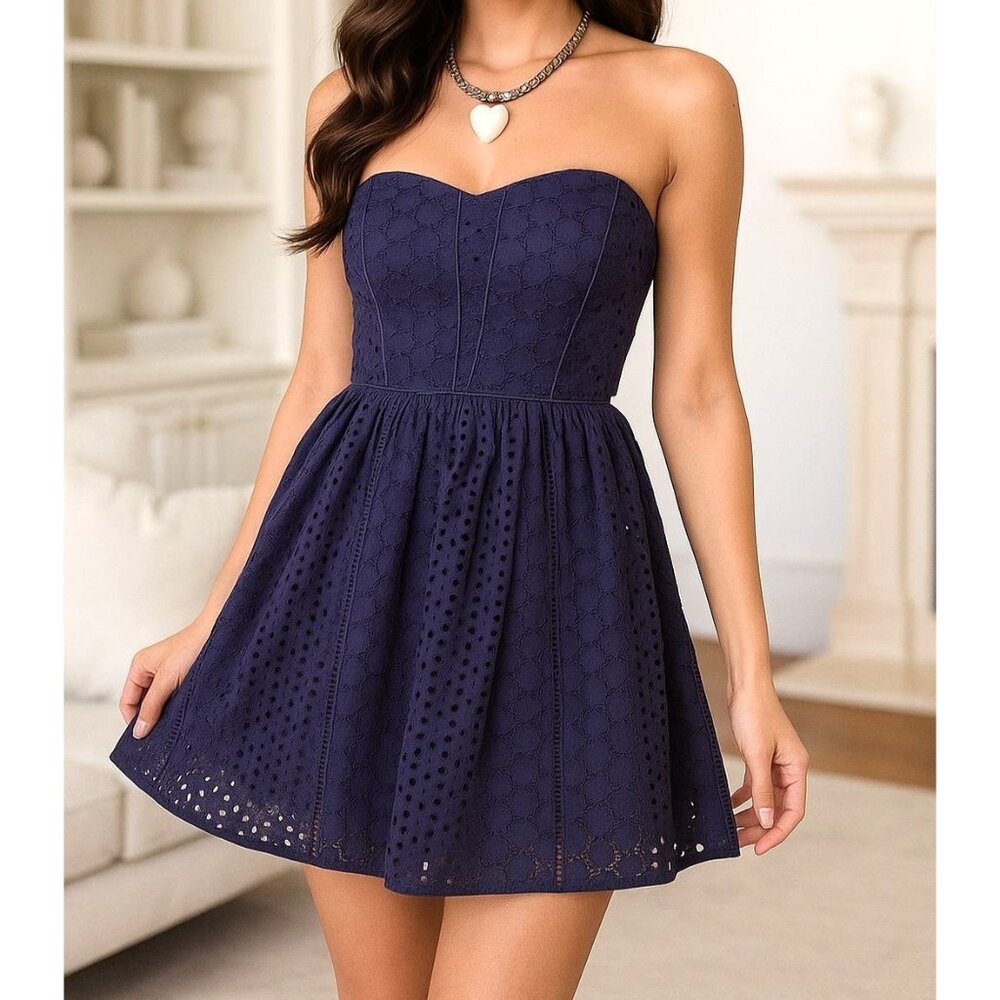Kimchi Blue M Strapless Mini Dress Sweetheart Neckline Eyelet Holes Cotton Navy